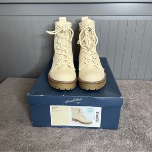 Universal Thread Parker Boots, cream, size 8.5